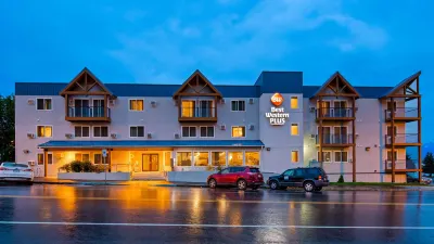 Hotel Edgewater Hotels near Two Lakes Park
