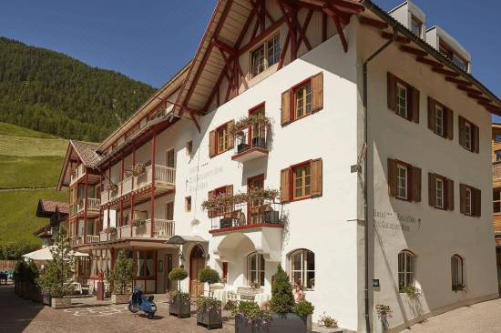 Goldene Rose Karthaus a Member of Small Luxury Hotels of The World-Schnals  Updated 2022 Room Price-Reviews & Deals | Trip.com