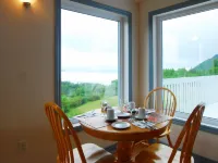 Castle Rock Country Inn Hotels in Victoria County