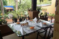 Orchidelirium Casa Hotel & Salud Estética - breakfast