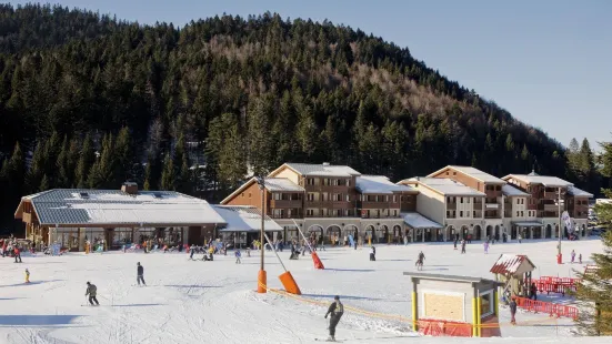 Les Vallées Hôtel & Résidence