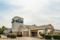 Days Inn by Wyndham Yadkinville Hotels near Maxway
