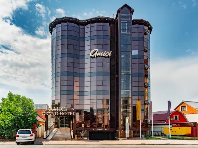 Amici Grand Hotel Отели рядом с достопримечательностью «Кубанский государственный университет»