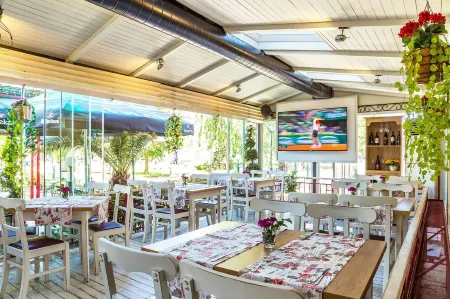 Saint George Hotel & Medical Spa Отели в г. Поморие