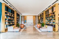REZEN LONGUU Hotel (Maoming Xinyi Educational City Liuyun Pavilion Sightseeing Tower)