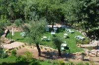 Giardino dei Sugheri Hotel in zona Rocca Pisana