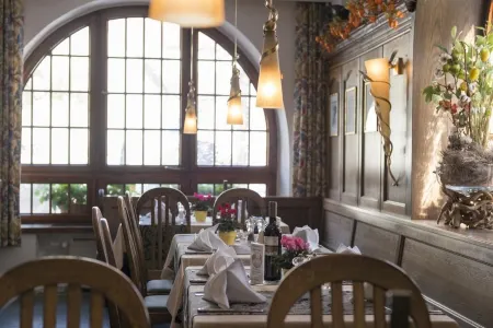 Hotel Gasthof Zum Storch Отели в г. Гайзельвинд