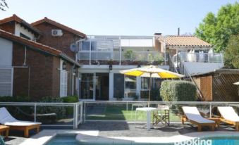Bernie's Bed & Breakfast , A 3 Kilometros Del Aerop Ezeiza, Van ,in-Out, Free Ezeiza Airport