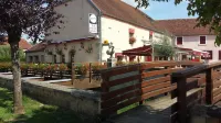 Sarl Macarena Hotels in Montbard