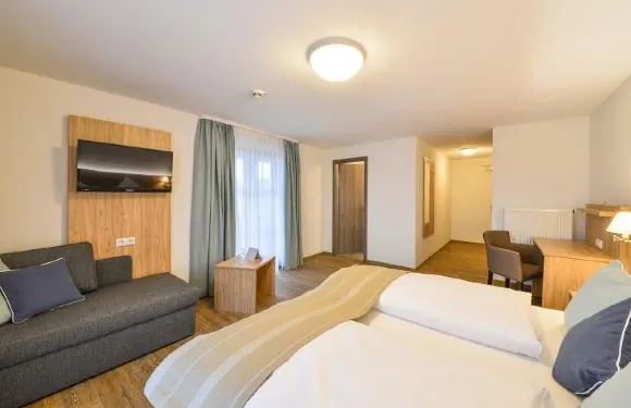 奇慕斯非切酒店