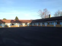 American Plaza Motel Hotels near Bell