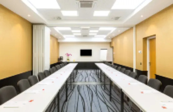 เบสท์ เวสเทิร์น โฮเทล จูร์เนล ปารีส ซูด