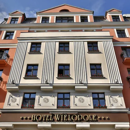 Hotel Wielopole Отели рядом с достопримечательностью «Галерея Яна Фейкиля»
