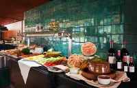 DoubleTree by Hilton Islantilla Beach Golf Resort - breakfast