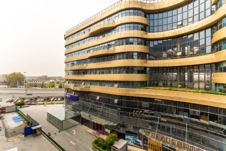 Ji Hotel (Zhengzhou Xinzheng International Airport)