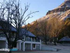 Champagne Castle Hotel