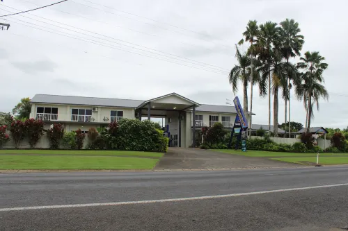 Barrier Reef Motel Innisfail Hotels in Mighell