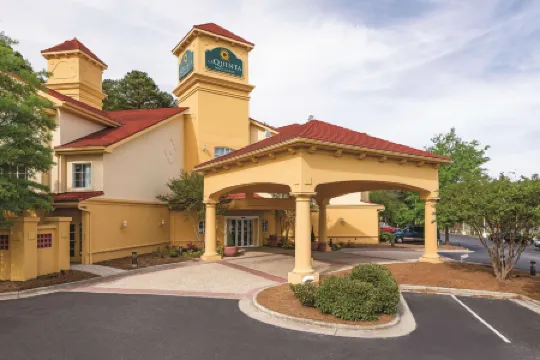 La Quinta Inn & Suites by Wyndham Univ Area Chapel Hill