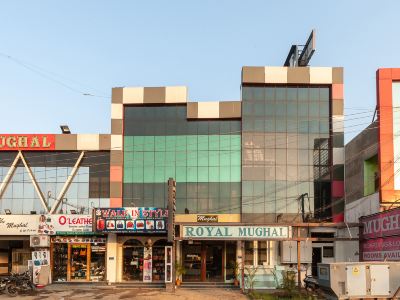 OYO 30372 Royal Mughal