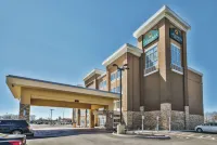 La Quinta Inn & Suites by Wyndham Niagara Falls