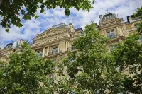 Fraser Suites le Claridge Champs-Elysées Hotel a Parigi