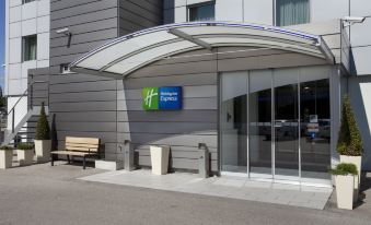 Holiday Inn Express Geneva Airport