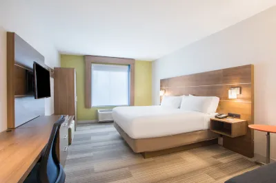Holiday Inn Express & Suites Owings Mills-Baltimore Area Hotels near Giant Food