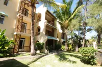 Pingouinvillas Hotels near Pont Naturel