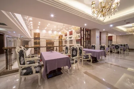 Western Regions Spring Hotel Отели рядом с достопримечательностью «Xinjiang Institute of Technology»