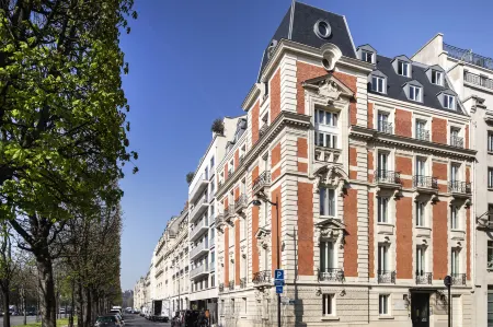 Le Damantin Hotel & Spa Отели рядом с достопримечательностью «Place de la Porte Maillot»