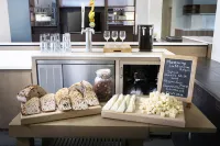 Element Miami International Airport - breakfast