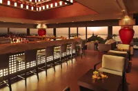 Anantara the Palm Dubai Resort - bar