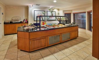 Staybridge Suites Savannah Airport - Pooler - Housity