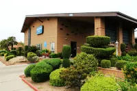 Rodeway Inn Near University-Gateway to Yosemite - 2-Star