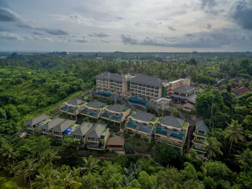 Seres Springs Resort & Spa, Singakerta - Mountain view