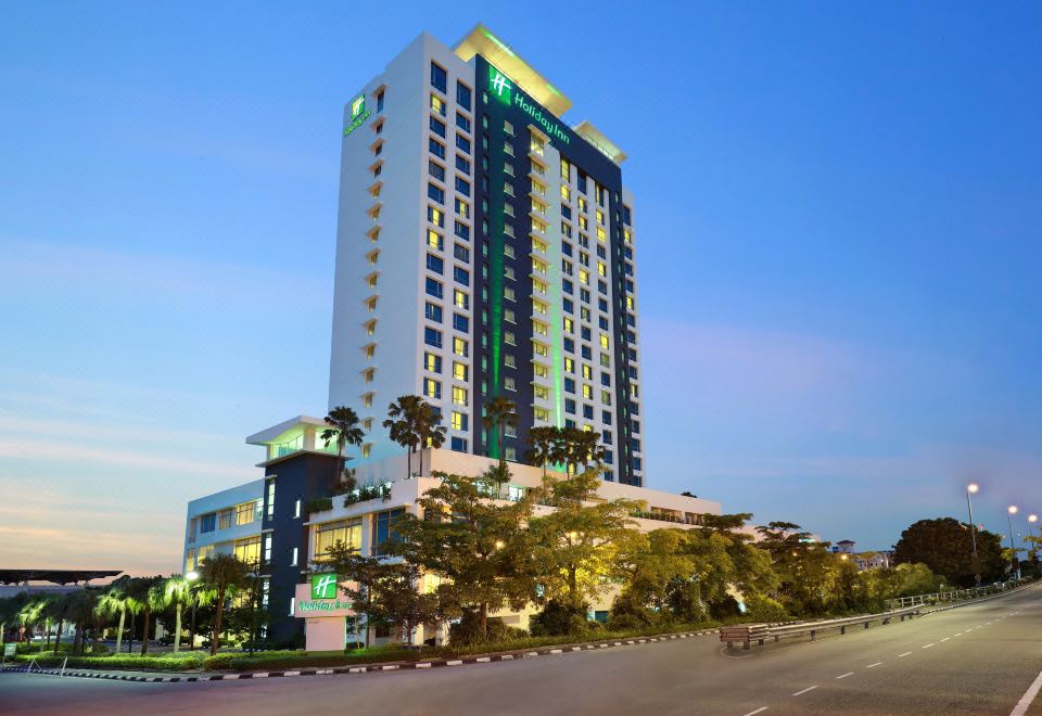Holiday Inn Melaka 수영장