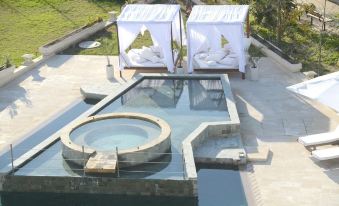 E-Hotel Larnaca Resort & Spa