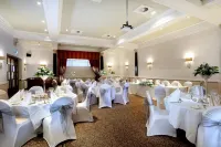 Macdonald New Blossoms Hotel