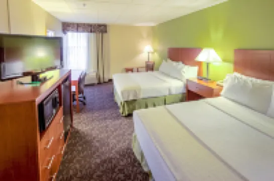 Quality Inn & Suites Downtown Mansfield