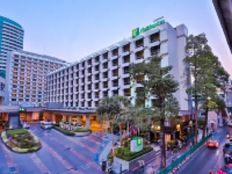 Holiday Inn BANGKOK by IHG Hotel dekat San Phra Phrom