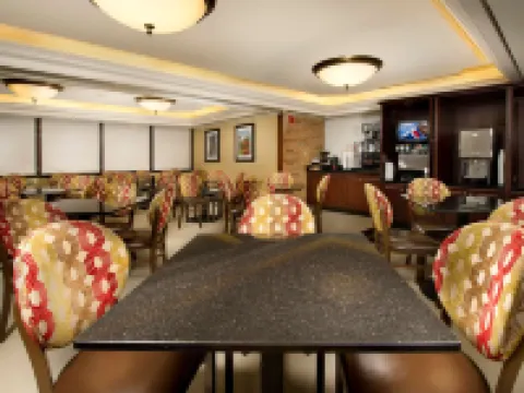 Hotel Lotus Kansas City Merriam Hotels in Overland Park