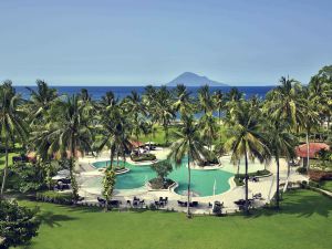 Mercure Manado Tateli Beach Resort