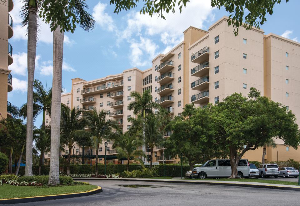 Club Wyndham Palm-Aire-Pompano Beach Updated 2023 Room Price-Reviews u0026  Deals | Trip.com