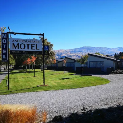 Anderson Park Motel Отели рядом с достопримечательностью «Скотт Бейс Вайнярд»