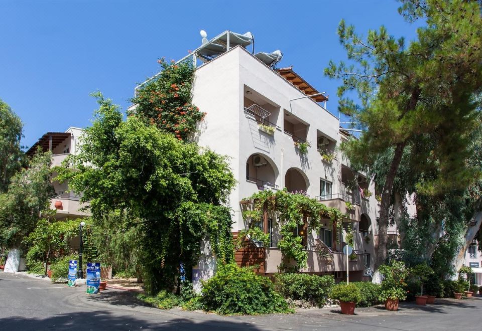 hotel overview picture