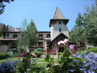 GetAways at Olympic Village Inn Hotels in der Nähe von Gallery Keoki