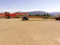 Alpine Lodge Motel & Restaurant - parking
