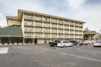 Comfort Inn & Suites at Dollywood Lane Hotels in Pigeon Forge