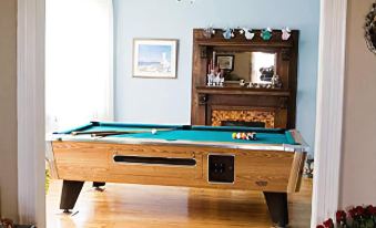 Dolan's Inn & Suites - Housity