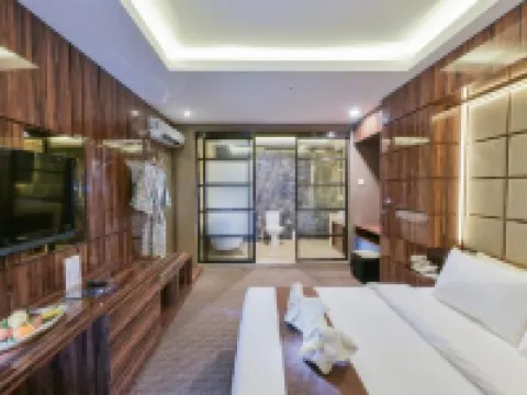 Royal Regantris Cendana Hotels in Tegalsari